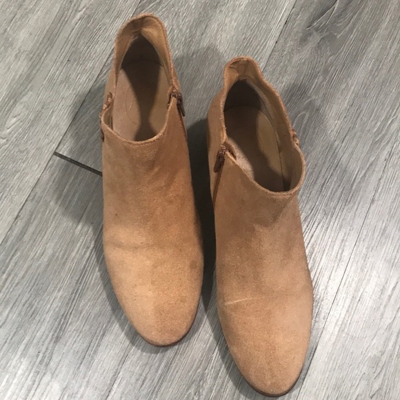Jack Rogers Bailee Suede Ankle Bootie size 10 - Picture 2 of 8